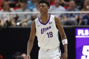 韦德谈贝利：5号签产生过很多好球员 像KG&巴克利&我&雷-阿伦