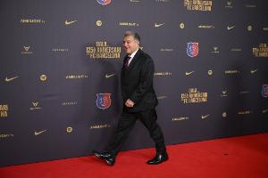 每体：巴萨续约拉菲尼亚&孔德延长摊销年限，额度可用于新援注册