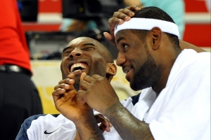 詹姆斯谈科比：他承诺加入梦八之后 我们就明白绝不能有半点马虎