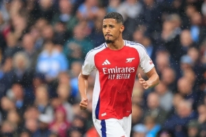 英媒：萨利巴参加了训练有望出战毕巴，萨卡希望周末对曼城时复出