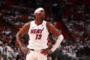 查尔莫斯：过去三四年 阿德巴约本该至少拿一次DPOY