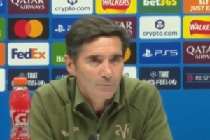 马塞利诺：范德文对米卡乌塔泽的犯规没拿红牌，让我无法理解