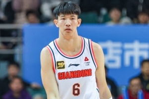 媒体人：CBA改成单节10分钟 强队的年轻队员基本难上场了