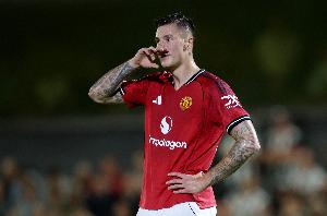 曼晚：曼市德比输球后，曼联更衣室气氛低落