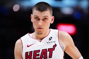 受伤会影响吗？薪资专家：希罗10月1日起有资格3年1.5亿提前续约