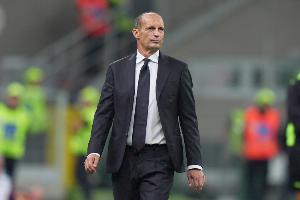 记者：阿莱格里对米兰球员的防守站位不满，所以3-0后仍然发火