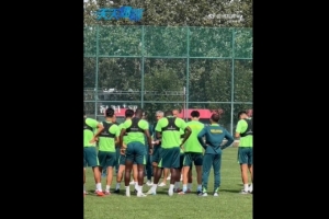 京媒：今天训练前，塞蒂恩表示大连队一定会像杯赛一样拼国安