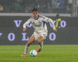 帕斯：主帅要求我放开手脚像在科莫一样踢球，队友给了我很多帮助