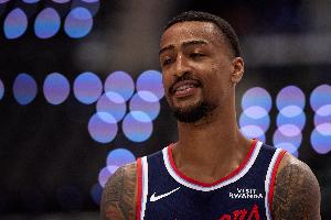 卢：约翰-科林斯是球队重要助力 会确保把他安排在最适合他的位置