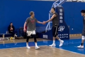 与大韩打球！郭艾伦：当初约定等我复出再配合 结果我换队 你退役