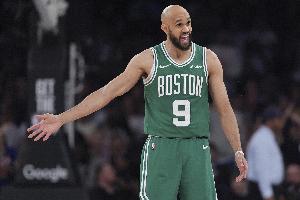 怀特：马祖拉一整赛季都会强调防守篮板 我们每个人都必须做好