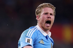 世预赛比利时4-2击败威尔士，德布劳内点射双响、特罗萨德破门