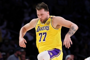 媒体人：东契奇新赛季能有力冲击MVP得分王 斯玛特先发是天方夜谭