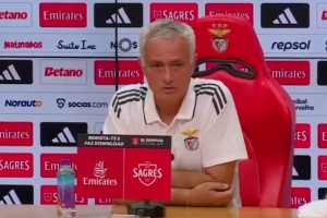 穆帅：我接手本菲卡至今，无论踢蓝军还是波尔图我们都没被压制过