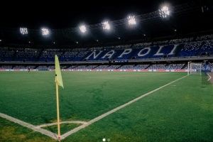 官方：欧足联拒绝将那不勒斯vs法兰克福移至中立场地的请求