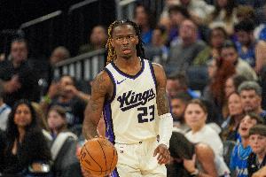 手感火热！基翁-埃利斯上半场三分5中4得到12分1板2助2断