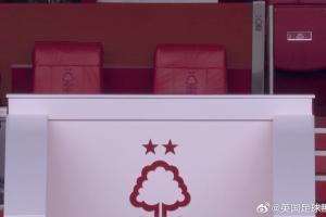 😢比赛中的这一刻，波斯特科格鲁已经下课了……