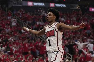 最高5年3.17亿！名记：联盟内部认为阿门能签顶薪 但这需要KD降薪