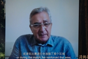 伊万：我们讨论过是双后腰还是单后腰，在一些比赛中使用了双后腰