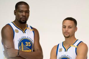 杜兰特：不觉得库里是鲨鱼而我是科比 FMVP证明了我