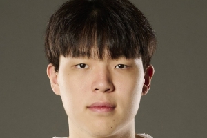 杨毅：开拓者空间很差&就指着杨瀚森拉开空间 他现在没必要增重