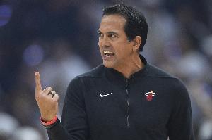 斯波：我喜欢球队转移球的方式 我们需要减少失误