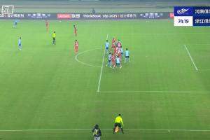 越位位置干扰防守！20岁张瑷晖打入生涯处子球，边裁果断示意越位