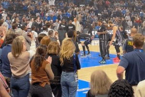 曾经的俄城之子！威少作为客队球员出场 雷霆全场爆发欢呼&掌声