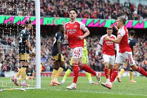 太强！赖斯本赛季联赛场均评分7.38，英超中场球员之中最高