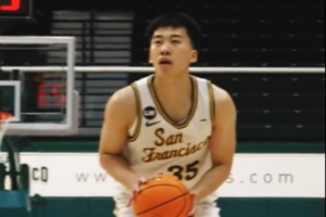 赛季首秀！王俊杰上半场还未结束4中3得7分1板1助 得分全场最高