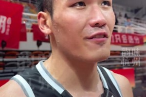 西湖队草根球员当选MVP，他却向“五犯下场”核心后卫致敬！