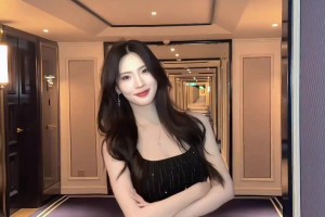 这是要去见登哥吗？美女登密盼盼的一身红色礼服御姐风~