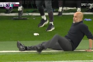 孙兴慜射门的那一刻，瓜迪奥拉直接绝望瘫倒在地😭