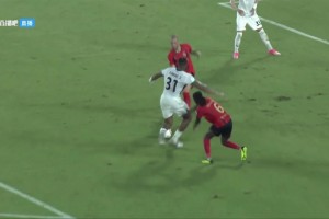 禁区里跳舞了😱，中甲大连鲲城外援马赛转身+拨球过人+暴射破门