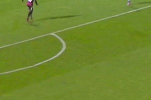 你俩耍猴呢😂！求对面前锋的心理阴影面积