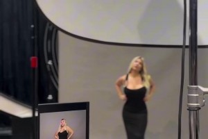 可恶！旺达又出来大秀身材啦，为啥这么多媒体找她拍照😗