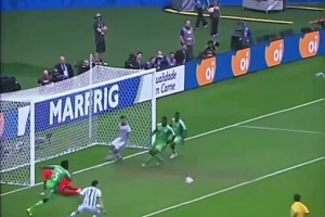 能控这么久也挺厉害！名场面：曼城禁区内20秒7脚传递无人射门~