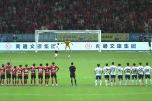 大心脏！在前两轮都罚丢的情况下，无锡队员同乐勺子点球破门👍