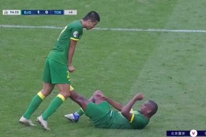 董路神配音还原王刚+费尔南多亚冠爆笑名场面😂