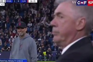 皇马6-2利物浦！克洛普对着安胖方向苦笑 。。