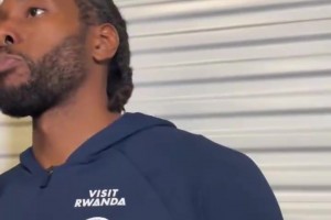 被新秀调侃是叔叔辈球员？小卡：我就是被叔叔们带起来的！