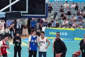 麦迪演砸了！现身上海交大，秀3分6投不中，35秒13分的神退了...