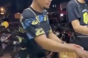 国外博主调侃：自切尔西比赛以来的范迪克😂