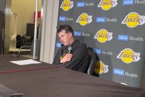 生涯新高51分！里夫斯：我高中曾在一场三加时比赛中拿过73分