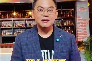 神仙眷侣！要说NBA谁的女友最难当？恐怕就是湖人的里夫斯了吧