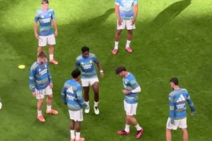 夸张！61岁主席参加正式比赛，刷新国家最年长球员纪录！