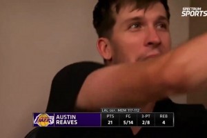 打情骂俏啊！里夫斯:感谢你今天做的一切！东契奇:你这个傻x😂