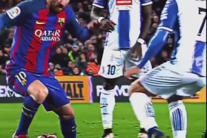 每一次变向、触球都恰到好处！慢镜头看梅西过人，真是一种享受